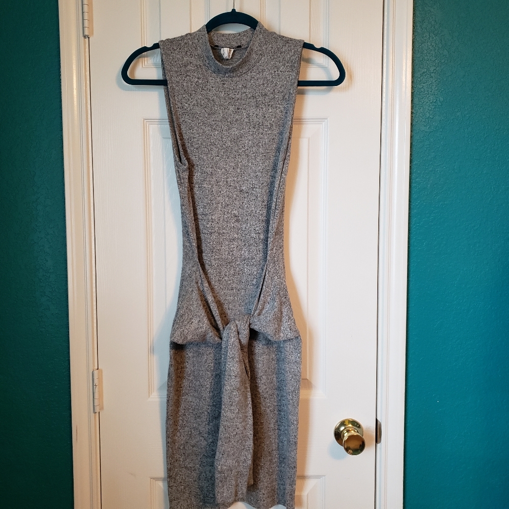 Grey sleeveless Dress